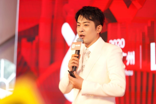 ông hoàng livestream