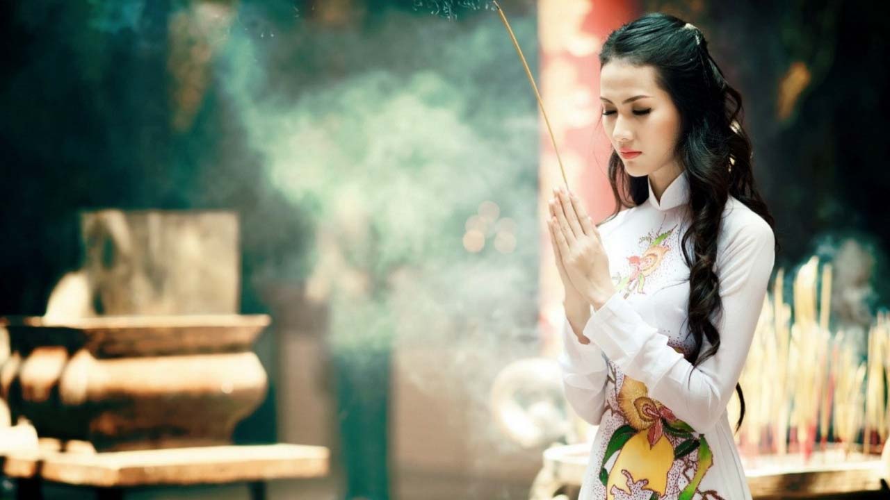 Đi chùa cầu bình an